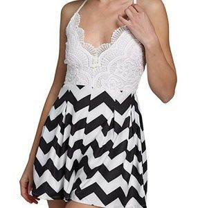 🌻 ROMPER: BACKLESS BLACK/WHITE 🌻 3 FOR $15 🌻